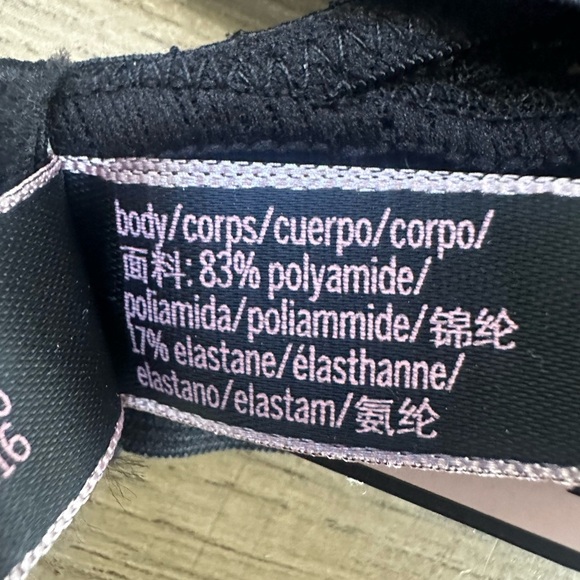 Victorias Secret Very Sexy High Neck Keyhole black Bralette size small NWT - Picture 2 of 4